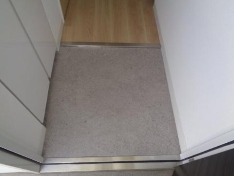 玄関　玄関（イメージ）