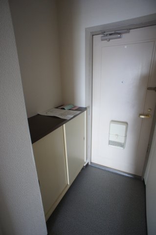 玄関　収納もある玄関です