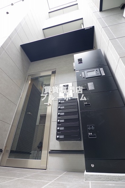 建物外観　オートロック付のオシャレなハイツです！