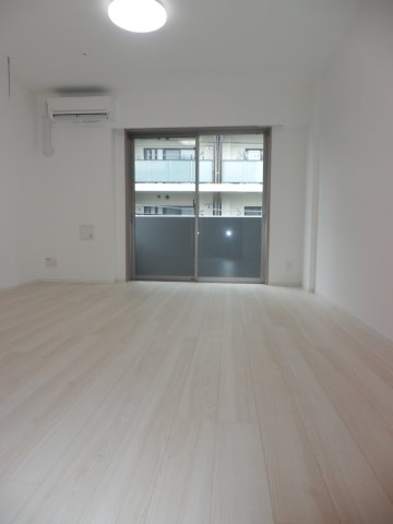 居室・リビング　個人の部屋や寝室として使える洋室です