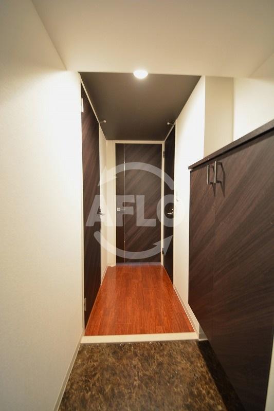 玄関　グランプラス谷町　玄関