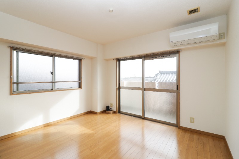 居室・リビング　図面と現状に相違がある場合には現状を優先