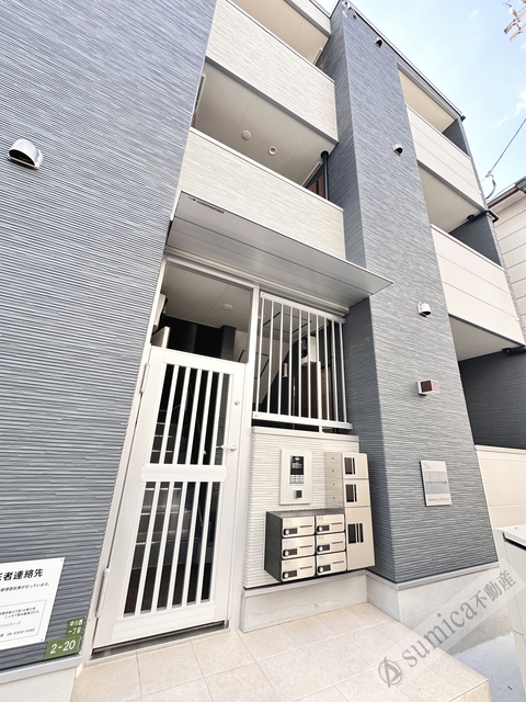 エントランス　オートロック完備で部外者はシャットアウト！