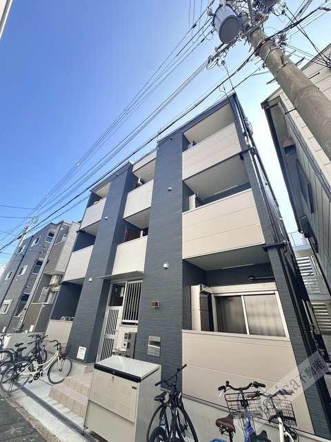 建物外観　ワンフロア２部屋でプライバシー性の高い物件♪