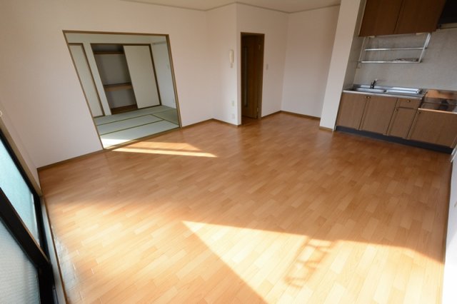 居室・リビング　１２帖のLDK♪