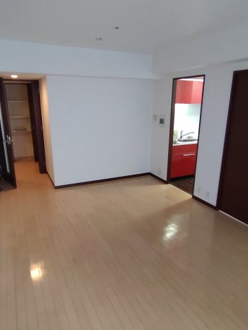 居室・リビング　こちらの居間で趣味の時間をお楽しみください