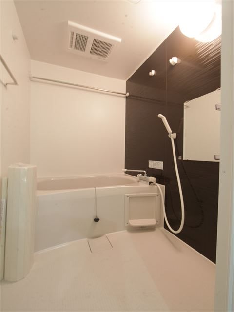 バス・シャワールーム　浴室暖房乾燥機付バスルーム