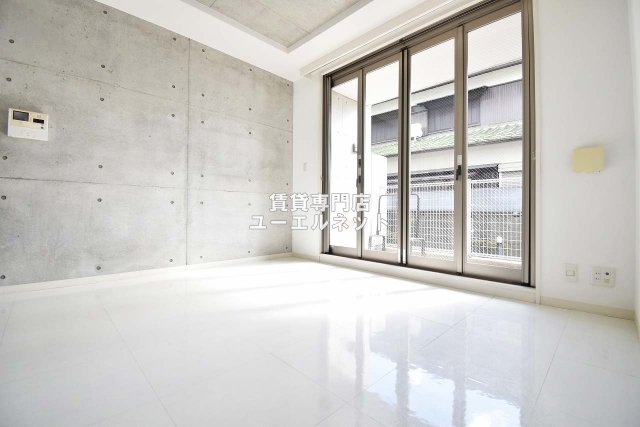 居室・リビング　ゆったりとくつろげる、落ち着きのある居室空間です