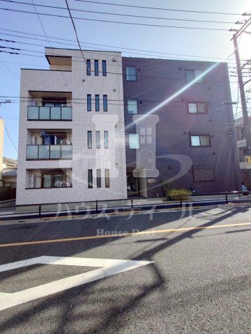 建物外観　落ち着いた雰囲気の外観です