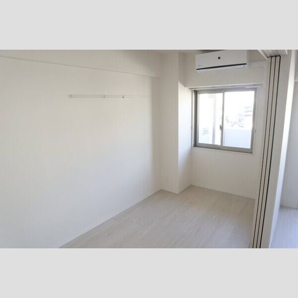 居室・リビング　同仕様写真となります。