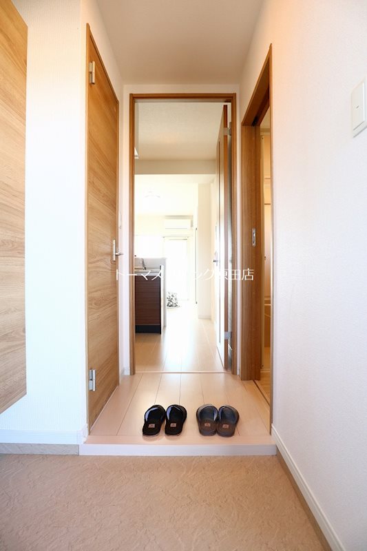 玄関　1301号室写真