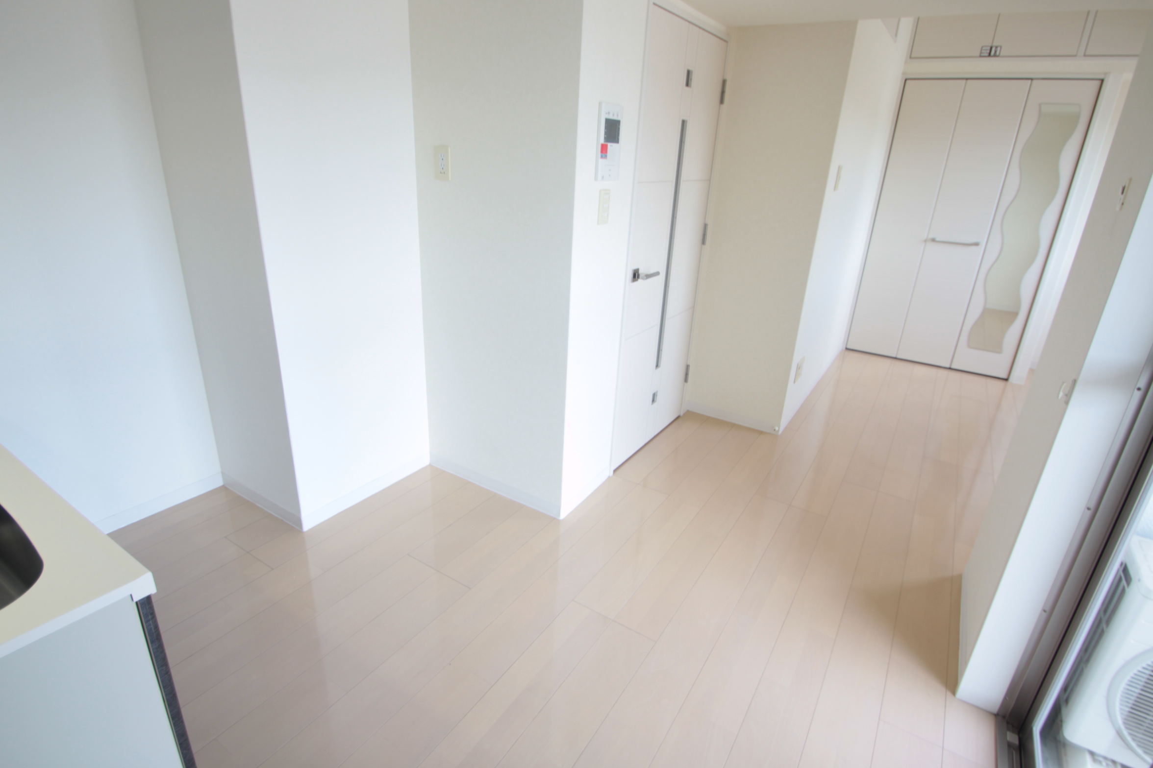 居室・リビング　完全独立角部屋！