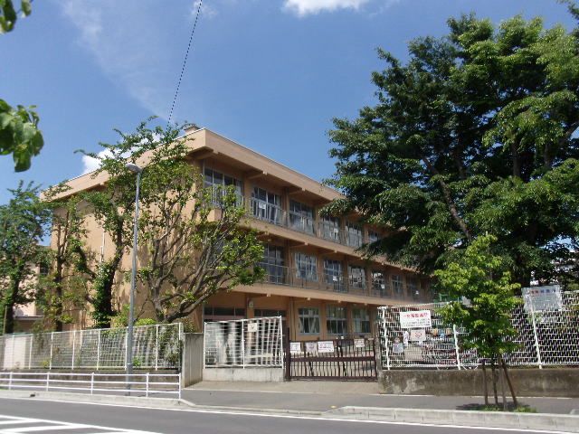 小学校　くぬぎ台小学校（小学校）まで378m