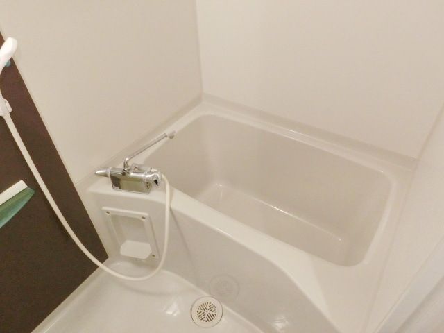 バス・シャワールーム　浴室乾燥機付きバスルーム