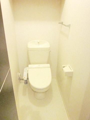 トイレ　ウォシュレット付