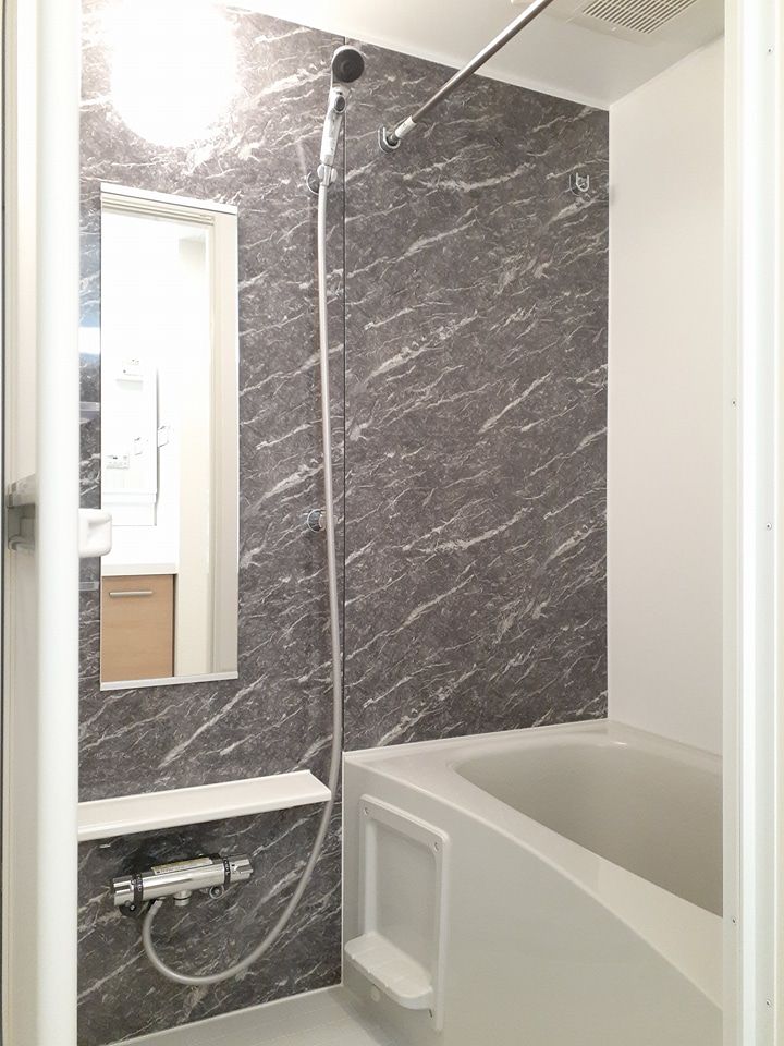 バス・シャワールーム