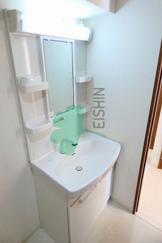 洗面設備　シンプルで使いやすい洗面台です！