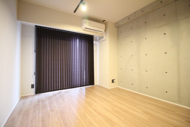 その他部屋・スペース　縦型バーチカルブラインド