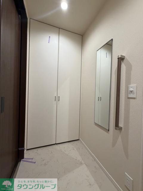 玄関　キッチン