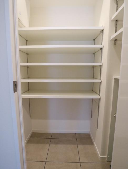 収納　収納　シューズボックス