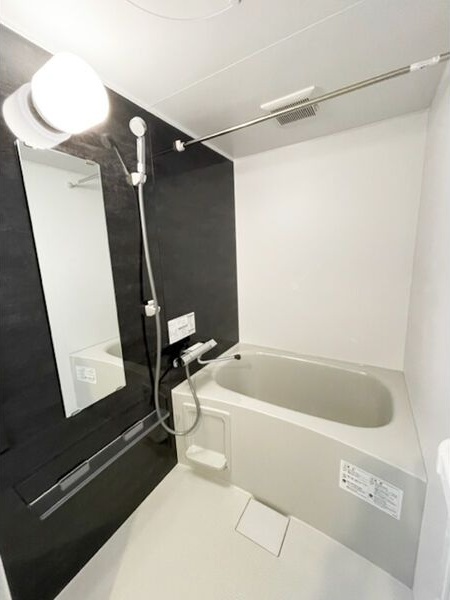 バス・シャワールーム　ゆったりとした浴槽で快適バスタイム♪