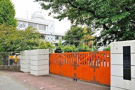 中学校　府中市立府中第一中学校（中学校）まで357m