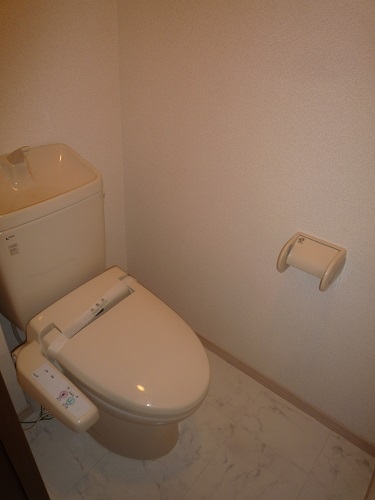 トイレ　※写真と異なる場合現況を優先とします。