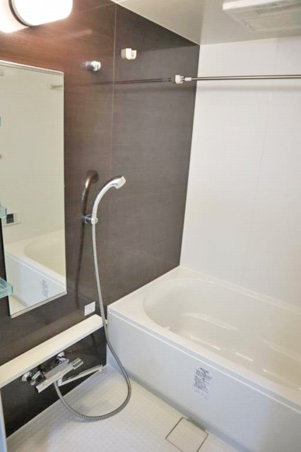 バス・シャワールーム　バス・シャワールーム