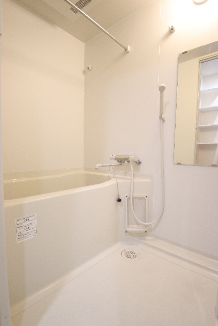 バス・シャワールーム　※別室の参考写真の為、現況優先です。