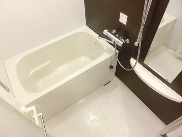 バス・シャワールーム　NULL