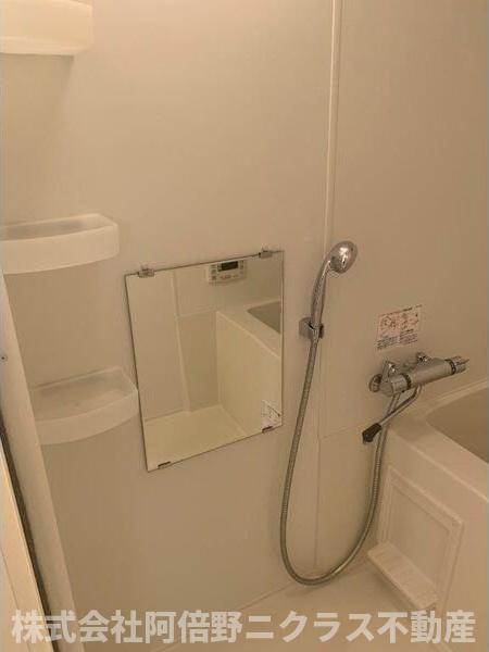 バス・シャワールーム　内装は別部屋の参考写真です。