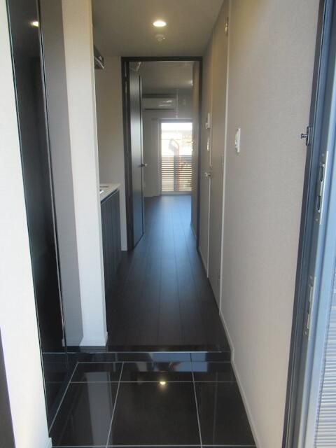 玄関　扉付なので、玄関から直接お部屋を見られる心配がありません☆