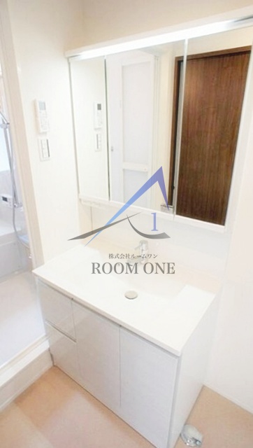 洗面設備　洗面台です。