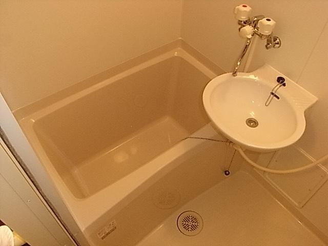 バス・シャワールーム　浴室乾燥機付き