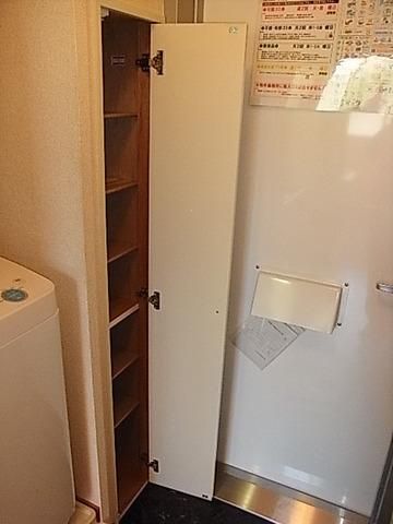 玄関　下駄箱あり