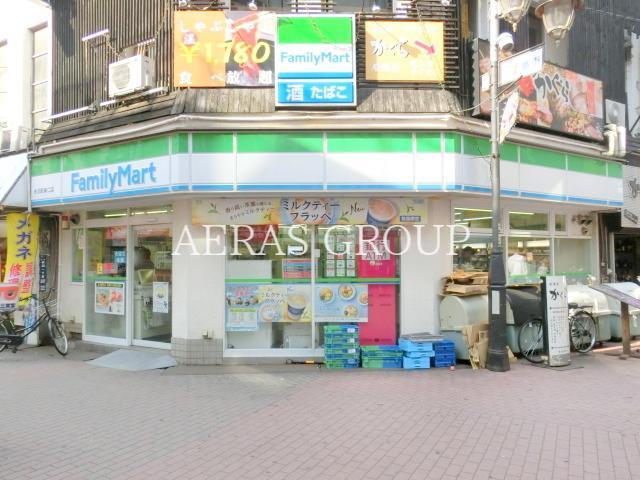 コンビニ　ファミリーマート赤羽駅東口店（コンビニ）まで98m