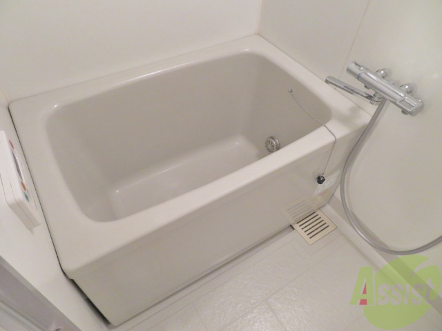 バス・シャワールーム　疲れた時はゆっくり湯船につかってみてはいかがでしょうか。