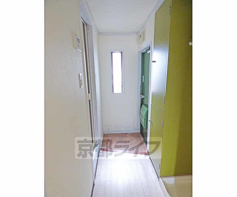 玄関　広々とした玄関です。