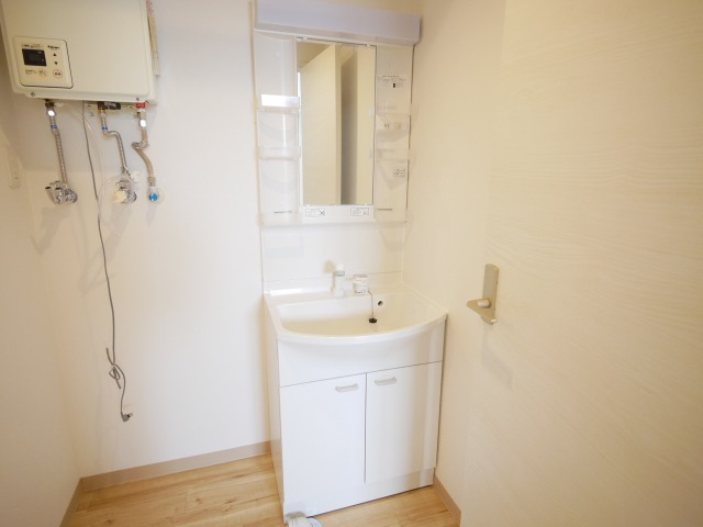 洗面設備　☆シャワードレッサー付きです！