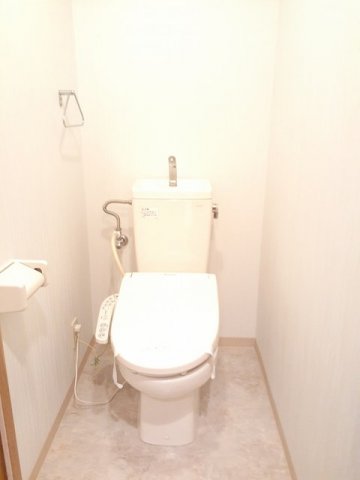 トイレ　コンパクトで使いやすいトイレです