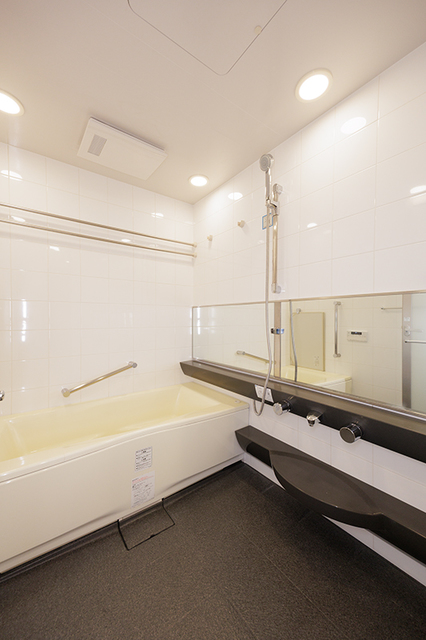 バス・シャワールーム　※写真は同タイプ住戸です。