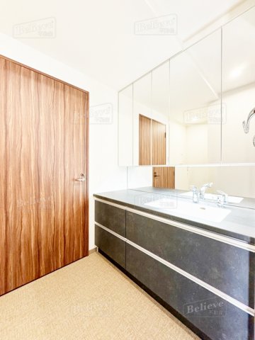 洗面設備　綺麗で明るい洗面所です☆