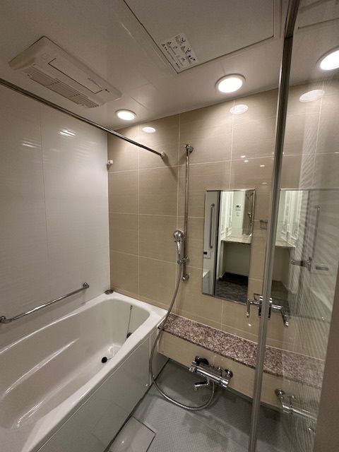 バス・シャワールーム