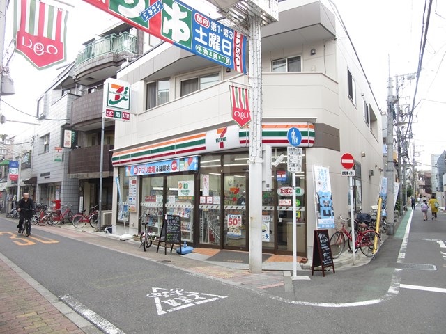 コンビニ　セブンイレブン荒川おぐぎんざ店（コンビニ）まで210m