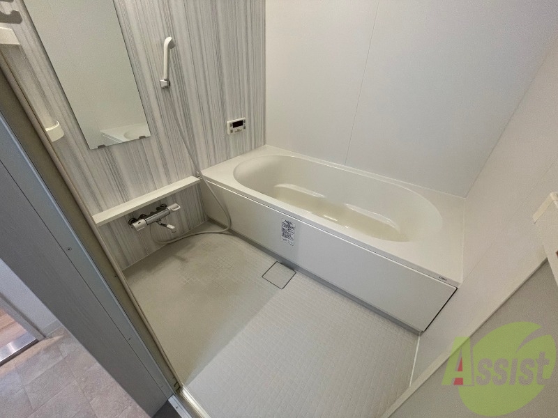 バス・シャワールーム　お風呂になります。一日の疲れを癒してくださいね。