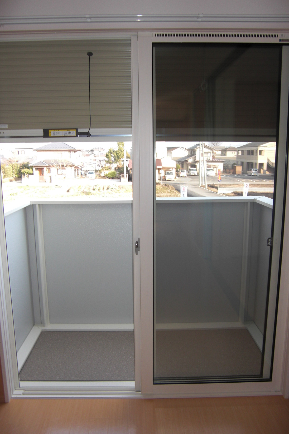 セキュリティ　２階のお部屋でもシャッター付きで安心です。