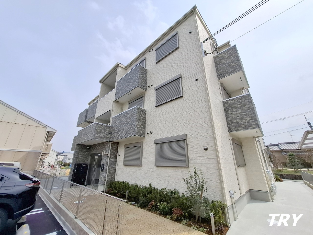 建物外観　オートロック付２ＬＤＫアパート！