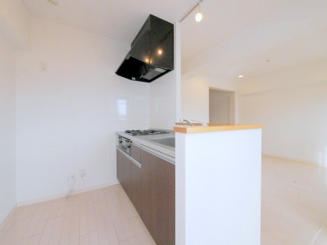 キッチン　人気の対面式システムキッチンです♪