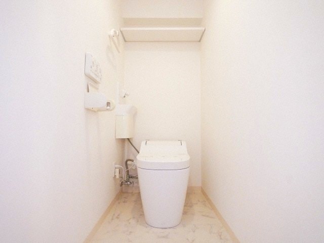 トイレ　ウォシュレット完備しています♪