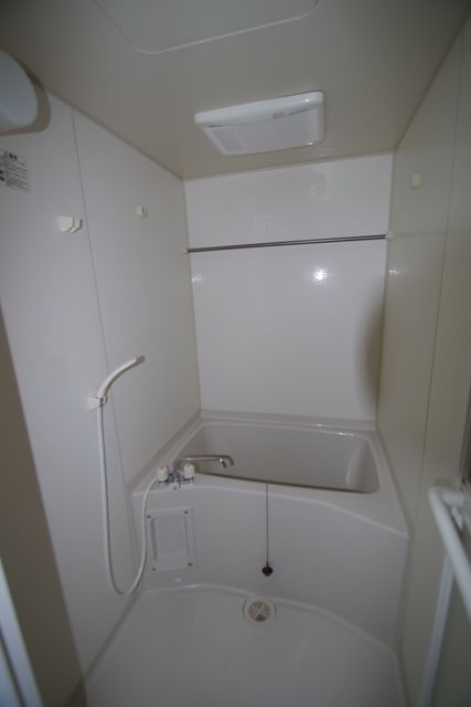 バス・シャワールーム　★清潔感のある浴室★